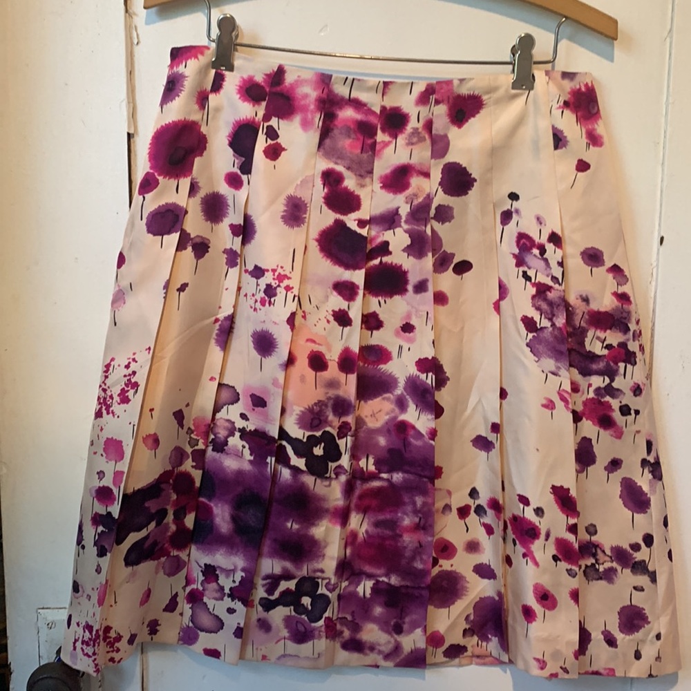 Calvin Klein Womans Pleated Skirt, Size 6 - Picture 2 of 5